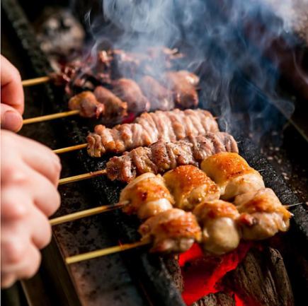 【烤雞肉串自助餐】附3小時無限暢飲♪精心烤製的烤雞肉串等28道菜品自助餐【2,980日圓】