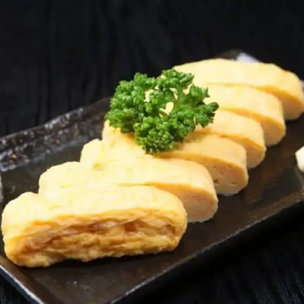 Rolled omelet with grated daikon radish