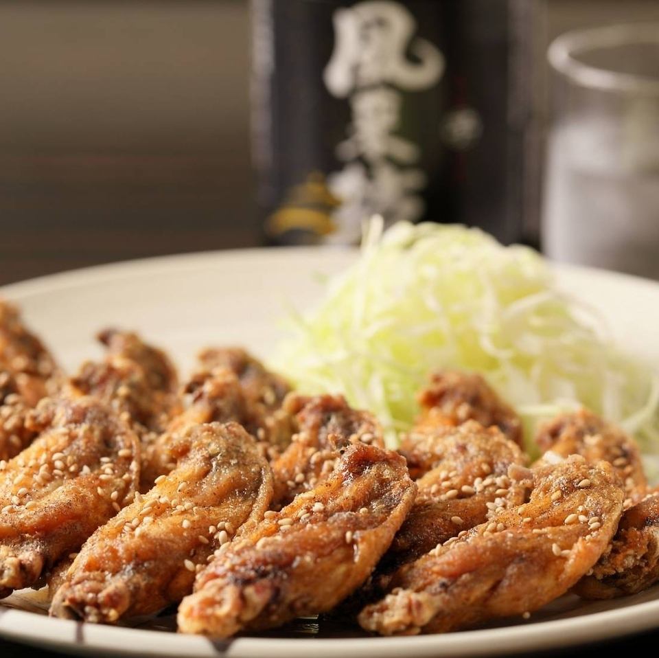 秘伝のたれを使用した手羽先や名古屋名物など多彩なメニューをご用意しております！