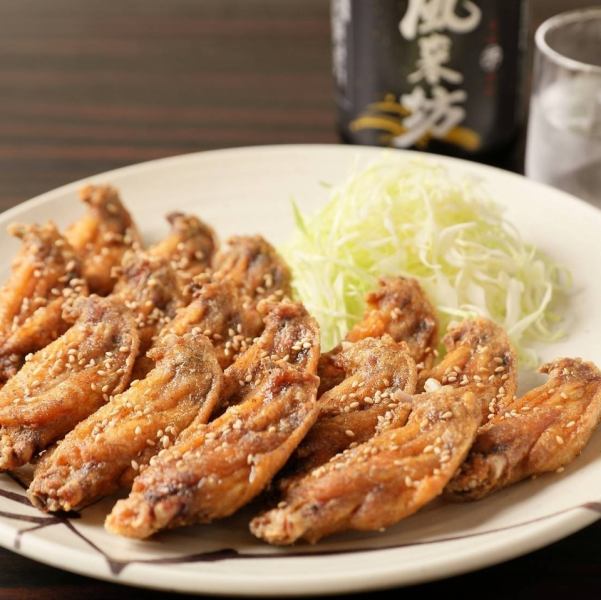 【手羽先の名店◎】≪秘伝のタレで焼き上げた手羽先≫は絶品！
