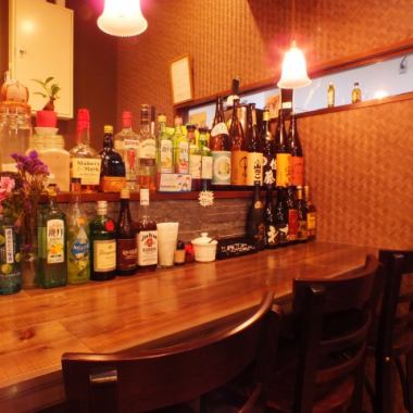 Dining that can be used as a bar.Stop by when you come home from work, and enjoy the sake while enjoying the curry softly on the top.