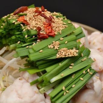 博多風もつ鍋×名物！カツオのわら焼き等7品【飲み放題150分付】