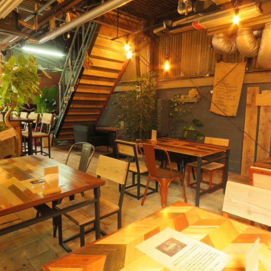 平野のお洒落な町工場カフェ♪雰囲気が自慢となります！