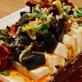貴妃ピータン豆腐