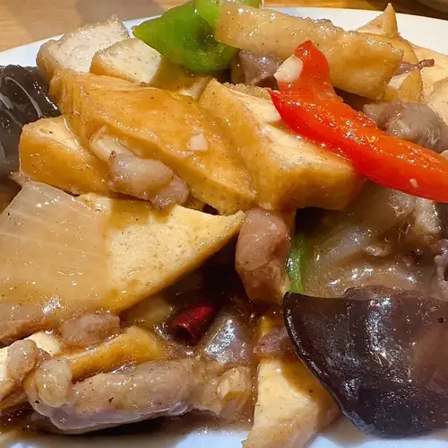 羊肉と家庭風豆腐の炒め