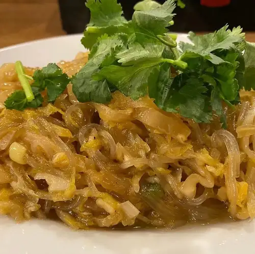 中華風漬け白菜と春雨炒め