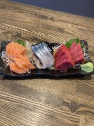 Assortment of 3 kinds of sashimi