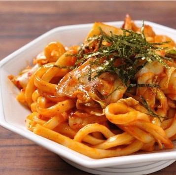 Pork kimchi fried udon