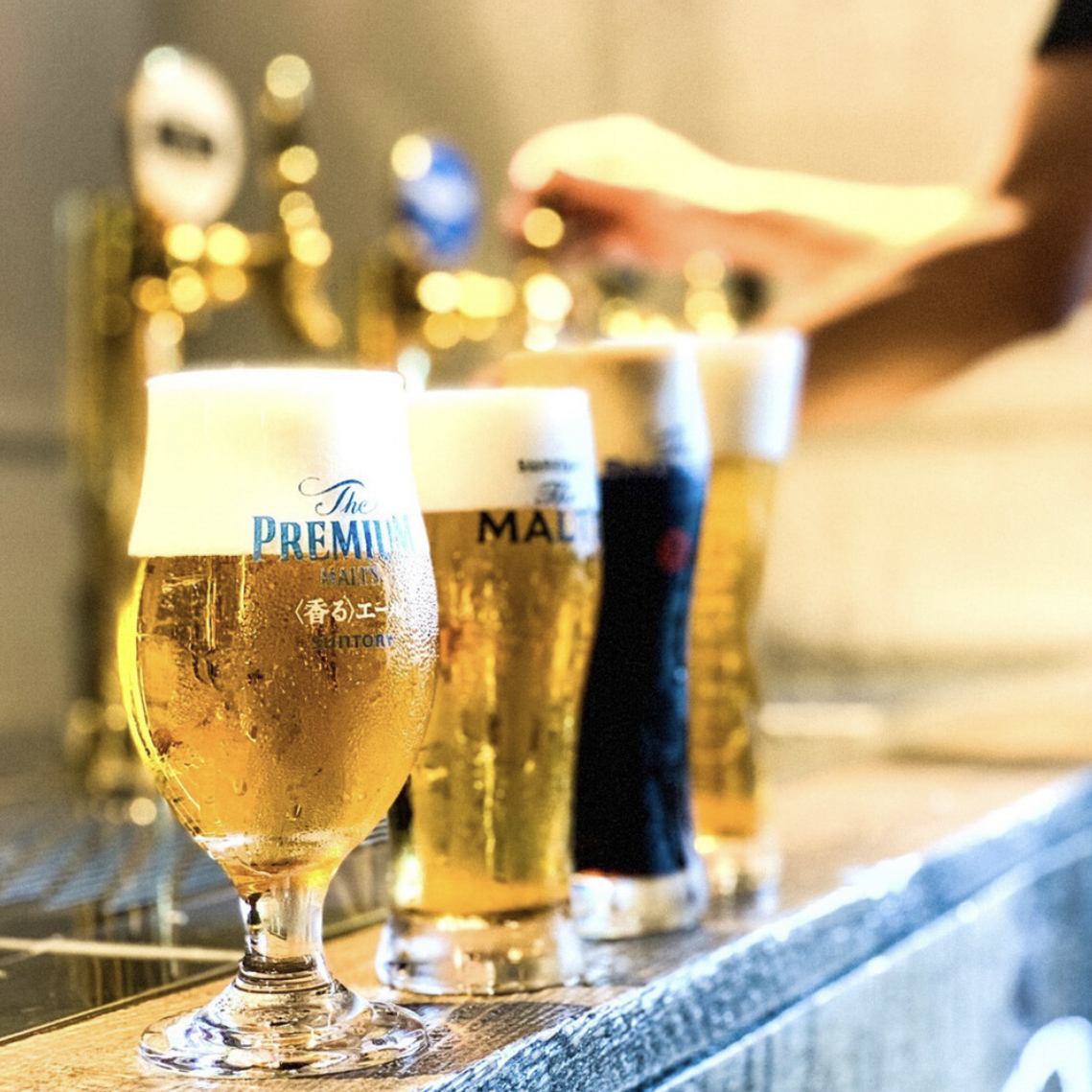 飲み放題は全100種類以上★4種類の樽生ビールサーバーも♪