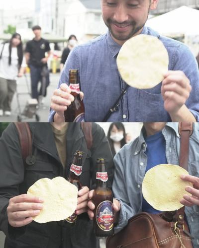5/25イーマサラにお立ち寄りいただきありがとうございました！

延期にならず今年も無事開催。
マルシェ運営チームの晴れパワーあっぱれです✨

@e_masala 
店内終始混雑していたのですが、
普段はもう少し落ち着いているはずなので
ぜひまたランチやディナーにお越しくださいね。

中央林間がイキイキとしていてとっても気持ちのよい一日でした！

 - - - - - - - - - - - - - - - - - -

イベント情報
〈中央林間手作りマルシェ〉
2025年5月25日(日)無事終了
@chuorinkan_marche 

 - - - - - - - - - - - - - - - - - -

マルシェ後半、少しだけ写真撮影が出来て満足気なスタッフミユキです☺️いつも写真撮影ご協力くださる皆さまありがとうございます✨今年のマルシェも楽しかったな〜

.
-

#中央林間 #イーマサラ #emasala 
#手作りマルシェ #中央林間手づくりマルシェ 
#スパイスカレー #カレー部 #南町田 
#町田グルメ #相模大野グルメ #相模原市 
#町田市 #カレーランチ #ネパールビール 
#インドビール