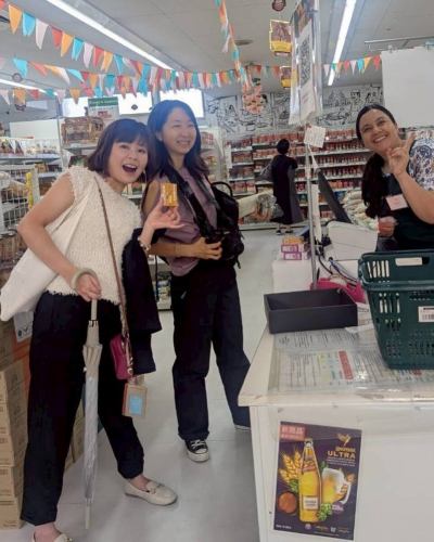 親愛的 Ee Masala 粉絲們，💌 12 月 30 日是 Ee Masala 年終派對！

無論你是否在店裡工作，我們都不能錯過在2025年末與大家聚會的機會！所以我們正在籌備一場E-Masala年末派對😃 如果你想和大家聚聚，認識新朋友，歡迎來參加👍

今天是最後一天，所以我們大致完成吧😘
這只是個聚會，大家聊聊天、吃吃喝喝（年終派對）🍻

我們所有的菜餚都是自製的，所以我們鼓勵您盡情享用易腐食品和飲品，這也有助於保持我們冰箱的清潔！我們希望在新的一年實現零食物浪費🌏🫶

如果你認為自己是 E-Masala 的常客，請來吧！

~~-~~~~~~-~~~~~~-~~~~~

E-Masala 2025 年終派對🎉

日期和時間：12月30日（星期二）晚上7:00
費用：每人飲品+餐 2,200日圓
申請方式：請發送私訊或LINE官方訊息告知我們您將參與。

您可以早點來，早點入場。
*最後點餐時間為晚上8點
飲料還沒決定，哈哈

~~-~~~~~~-~~~~~~-~~~~~

2025年真是轉眼就過去了。
但今年也很有趣！我們今年剩下的時間還有更多活動計劃，希望您有空的時候能加入我們🎅 非常感謝大家這一年的支持✨

12月30日（一年中的最後一天）正常營業時間
12月30日（星期二）11:30-15:00，17:00-20:00（略早）