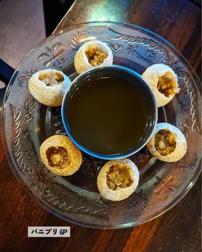 限时优惠，9月8日至12日 @e_masala
各种独特的尼泊尔菜肴！

意大利熏火腿配无花果和蓝纹奶酪烤饼
・PaniPri
・Sadeco Pangra
・大提琴
• 各式甜点（印度冰淇淋、脆脆饼、迈索尔帕克、莲子）
Gundruk 和豆类零食
香辣炒毛豆
・千浦（干米）
帕可拉（炸豆）
尼泊尔开胃菜拼盘
玛萨拉帕帕德
甜瓜酸奶昔
• 提供多种印度葡萄酒（按杯出售）

❖▓❖▓❖▓❖▓❖
E Masala 15周年庆典活动🎉
~Anniversary dinner party~

时间：9月8日（周二）至12日（周六）
营业时间：17:00 - 22:00 *最后点餐时间 21:00
预订者优先就座。

◉ 特色菜
您可以品尝到各种独特的尼泊尔美食！
您可以按杯享用优质印度葡萄酒🍷

◉ 以尼泊尔节日为灵感的装饰
我们将从天花板上悬挂许多莲花灯笼。
🪷🪷🪷🪷🪷🪷🪷🪷

◉ 3天的舞蹈表演！
店主的二儿子桑迪斯（SANDIS）是一名热爱舞蹈的高二学生！他偶尔会烤香蕉蛋糕，用赚来的钱购买舞蹈服装和其他开销。在此期间，您可以欣赏到他和他的舞伴柚子（YUZU）为期三天的精彩舞蹈表演！
9月8日（星期二）、9月10日（星期四）、9月11日（星期五）
20:00-20:30

◉ 免费赠送原装贴纸（送完即止）

◉为庆祝我们成立15周年，请分享您“一生一次的邂逅”故事！

◉ 原装环保毛巾
预订即可获赠精美礼品！🎁
如果您来用餐时能带上这条手巾，我会很高兴的🌎️
毛巾需提前预约。请使用此表格进行预订。请同时预订您的餐位。
*自带环保毛巾作为擦手巾的顾客可享受50日元折扣！

座位和毛巾预订表
https://docs.google.com/forms/d/e/1FAIpQLScM56YkVmOUwQrOrr3dbw1sLNv_oLRBUlj1RfxK9nbuFQRpNA/viewform?usp=send_form

@tomomi.0832 @sonoko_share_aloha @komachi._.1206 @miyukichi1228 @maaa.rin888