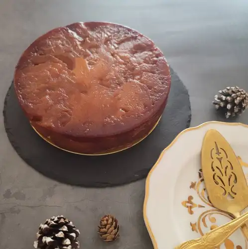 🥧It's that time of year again for Tarte Tatin!

You can only eat this at this time of year.It's no exaggeration to say that Maki Yamamoto's Tarte Tatin is a "legendary" creation, and it's coming to I-Masala again this year! 😚

@maki.yamamoto0514
【🏡Yamamoto Confectionery Workshop】
We are meticulous about the ingredients, taste, and appearance.
A truly authentic "Tarte Tatin" perfected through relentless pursuit of perfection.
This is a cake you don't often see in regular bakeries.

@yumi_bhandari
--This is because the shop owner, Yumi, is a big fan of Maki's Tarte Tatin, and has been stocking it every year for the past few years 🍎 Enjoy it after your hot chai or spiced dishes.

If you come in on the day, we won't have enough, and I'll have to reluctantly give you the owner's portion, so please make a reservation well in advance 🥹 lol

[Reservations]
Please send a message via Instagram DM or our official LINE account.
Please call during business hours.

_______________________

[Please check here if you are interested]

Tarte Tatin ~An Exquisite Dish~
1 piece 850 yen + tax

Dates: 4 days from October 13th (Tue) to 16th (Fri)
Time: 11:30-14:30・17:00-21:00
Location: I Masala
Reservations: Instagram DM, official LINE account, phone
*Starting on the 13th will begin with dinner.
*Please tell us the desired quantity.
*Due to its immense popularity every year, reservations are required.
*This offer is only valid for dine-in customers.Takeout is not available.

_______________________

Nepalese Spice Restaurant & Bar
Emasala

5-minute walk from Chuo-Rinkan Station in Yamato City
Lunch 11:30 AM - 3:00 PM (Last Order 2:30 PM)
DINNER 17:00-21:00 (Last Order 21:00)
TEL 046-276-1875
No regular holiday