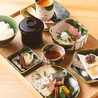 Children's meal set (for upper elementary school children): 2000 yen (tax included)