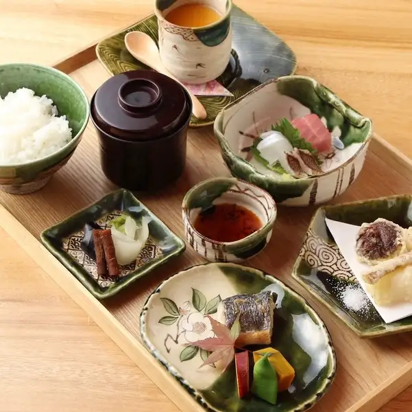 彩り豊かな季節御膳