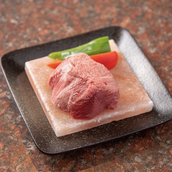 [Exquisite!] Thick sliced tongue grilled with salt / 1,980 yen (excluding tax) (2,178 yen including tax)