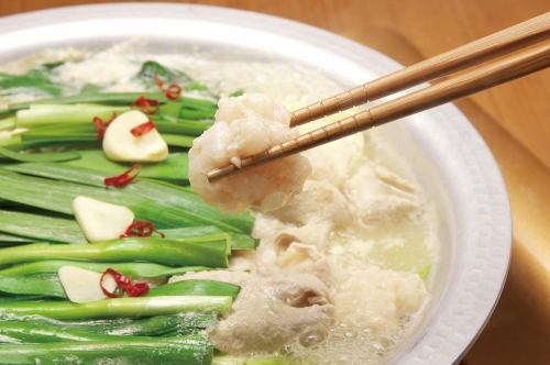 博多もつ鍋（醤油/味噌/柚子みそ/旨塩）