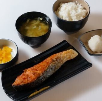 銀鮭塩焼き定食