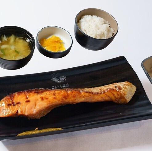鮭西京漬け定食