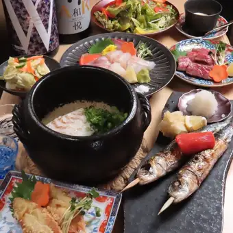 1番人気 厳選日本酒飲み放題付【うる虎】名物炉端焼き、炊き立て土鍋等充実の全9品6000円(税込)