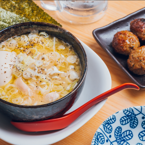 【見逃せない！】名物アラカルト＆焼鳥どん定番メニュー