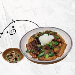 温玉チャーシュー丼と肉吸いスープのセット