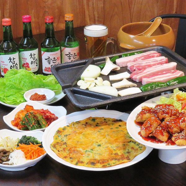 4 kinds of course meals! All-you-can-drink can be added for an additional 1,870 yen!