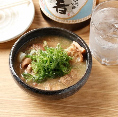 心も温まる名物もつ煮!職人のこだわりが詰まった一皿