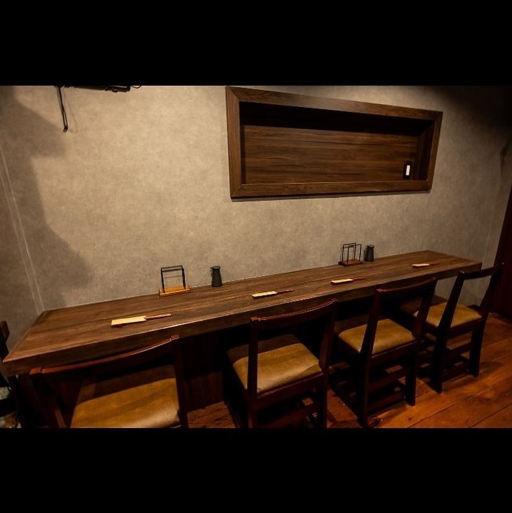 おしゃれな空間と炭火の魅力でお腹にダイレクトアタック