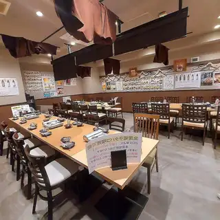 We accept floor rentals for groups of 24 or more! Perfect for banquets, parties, and various other gatherings.You can enjoy yourself without any worries in a cozy, home-like atmosphere.We can accommodate your needs and the number of people, so please feel free to contact us!