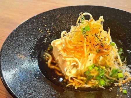 Kamaage shirasu and savory green onion tofu