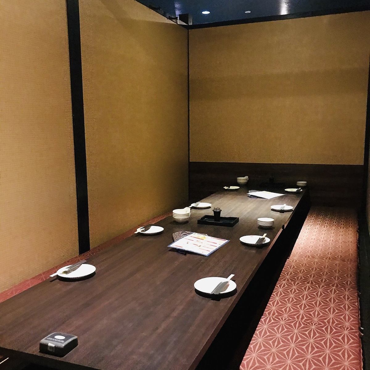 A short walk from Shin-Osaka station.Private room seats recommended for various banquets are also available.