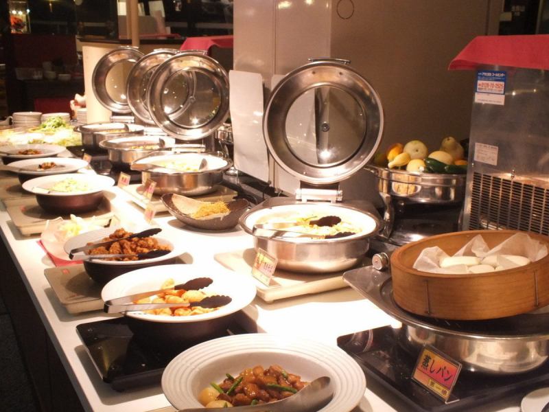 You can enjoy cooking scenery because the side of the buffet corner is an open kitchen! It will make you feel better the expectation for one item provided from here! Buffet style going to get side dishes by yourself ☆ Salad and dessert to eat as much as you can ♪ Please bring with you the "delicious memories" ◎