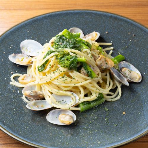Whitebait and rape blossom vongole bianco