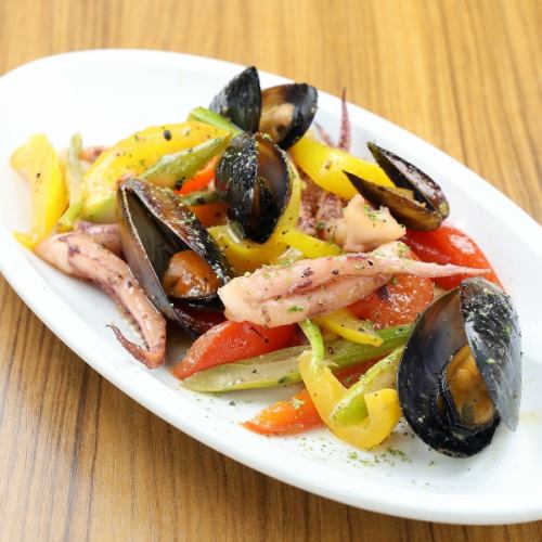魚介と旬野菜のホイル焼き