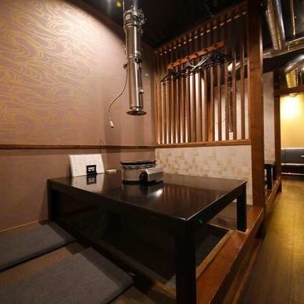 [In a calm space◎] Enjoy exquisite Yakiniku and alcohol to your heart's content without worrying about your surroundings in the calm space of a semi-private room ♪ We also have courses perfect for banquets and drinking parties ◎
