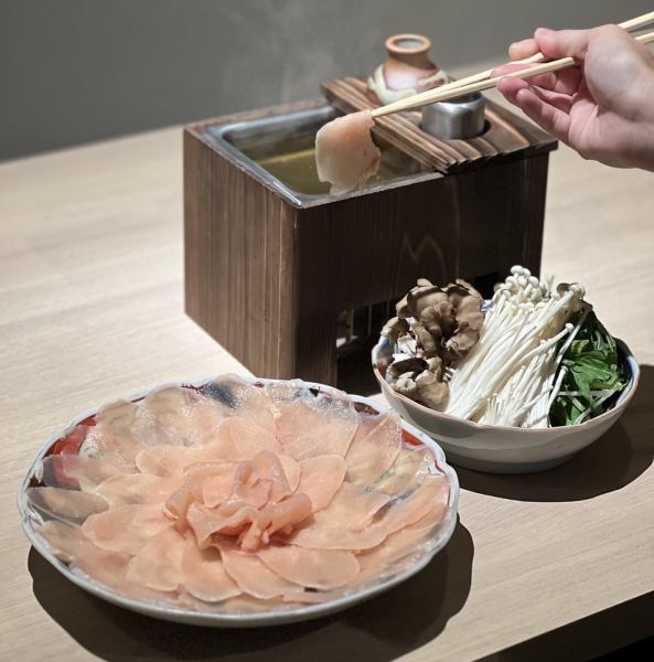 【厳選された食材】三河赤鶏、錦爽鶏、名古屋コーチンを中心に厳選した朝引きのものを使用。