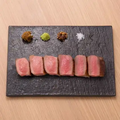 【口の中でとろける柔らかさ】白牛たん◆素材本来の旨味を凝縮した当店自慢の逸品
