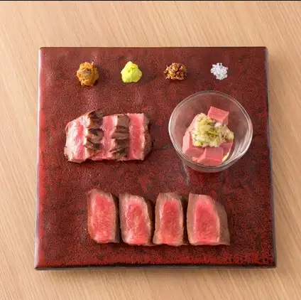 【食べ比べを楽しんで】三種盛り◆部位ごとの味わいや食感の違いを楽しめる