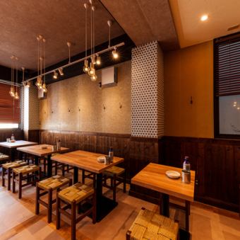 [Spacious table seating] We have table seating that can be used for a variety of occasions. ◎ The seats are spacious and can be used for small banquets, large banquets, and private events.