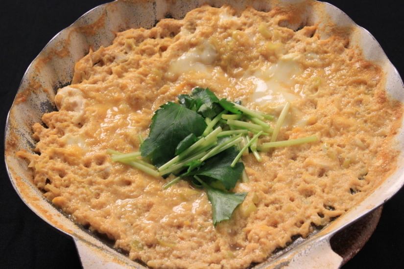 A teppanyaki of local cuisine made with ingredients from Aomori Prefecture! Shellfish miso!