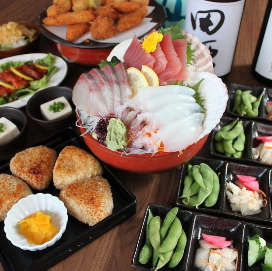 Enjoy all-you-can-drink courses with delicious food starting from ¥4500 (tax included)!