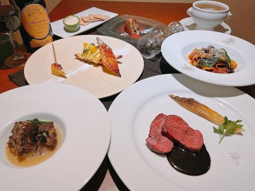 A special course for 2 to 4 people of the chef's whole body using various meats and seasonal ingredients, mainly beef