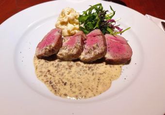 Roasted Iwate pork fillet with Duxelles cream sauce