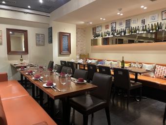 Table seats that can be used by 20 to 48 people.You can see everyone's face and it will surely be a memorable time ☆ ≪Charter / Date / Wedding 2nd party / Joint party / Birthday / Anniversary / Women's party / Italian / Meat / Ginza≫