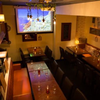 Ceiling-mounted projector equipped ★ ≪ charter / date / wedding second party / joint party / birthday / anniversary / girls party / Italian / meat / Ginza ≫