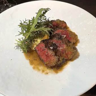 Course C: A luxurious year-end and New Year's party course featuring large shrimp paella and grilled Japanese Black beef (10 dishes, originally 7,500 yen, now 7,000 yen)