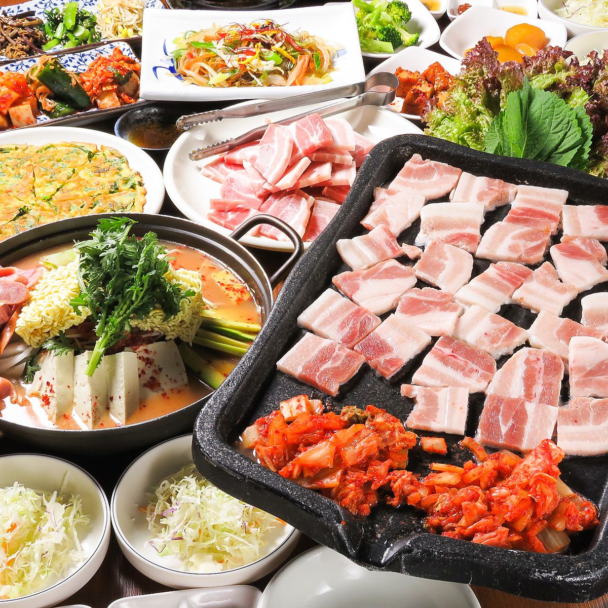 本場の韓国料理を味わっていただけます！飲んでも食べても◎