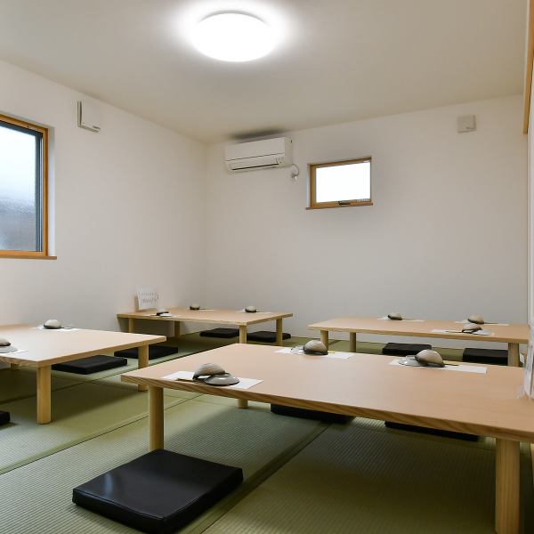 [Welcome to a large number of people] You can enjoy a banquet in the tatami room on the 2nd floor. We have a tatami room for 10 people and a tatami room for 20 people!
