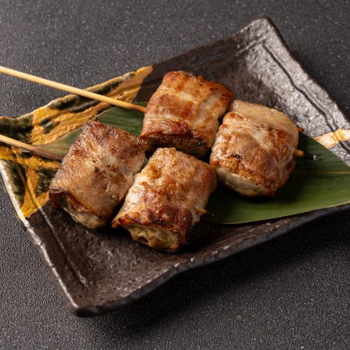 厚揚げ巻き串2本